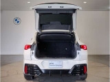 【トランクルーム】十分な容量を確保したトランクルーム。環境へ配慮したスペアタイヤ非搭載のBMW。その分、トランクスペースを有効活用できる様にしてあります。