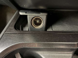 12V 120W電源付。携帯の充電や簡易空気清浄機など手軽に電源を得られます。