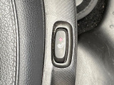 ●フロントシートヒーティング:運転席・助手席共に三段階で調節が可能なシートヒーターを装備しております。季節を問わず快適にご使用いただけます。