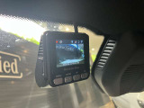 リバース連動型のバックカメラは、精度が良く、バックや縦列駐車もストレスなく止められます。カメラの性能も日々進化しており画質には私たちも驚かされます。ぜひ実車でのご確認をお願い致します。