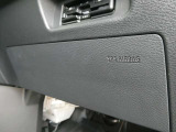 7つのエアバックでもしもの時も安心!運転席・助手席エアバック、サイドエアバック、カーテンエアバック、運転席ニーエアバック付き