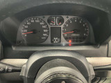 【メーターパネル】見た目もきれいで視認性もよく、安心して運転に集中できます。シンプルであるということが実は安全でもあるんです。