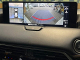 【360&deg;ビューモニター】専用のカメラにより、上から見下ろしたような視点で360度クルマの周囲を確認することができます☆死角部分も確認しやすく、狭い場所での切り返しや駐車もスムーズに行えます。