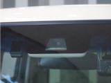 ◆Honda SENSING◆ カメラ等装置で精度の高い検知能力を発揮、安全運転を支援します。
