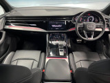 Q7 ブラックスタイル プラス ディーゼル 4WD 