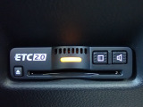 ■【ETC車載器】が装備されています。セットアップをしてお渡しとなり、ETCカードを差し込むだけで高速道路の利用が可能です。