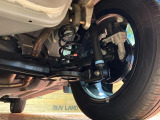 お車を安心してお乗りいただく為には、足回りの定期点検が欠かせません。サービスサポート(有償保証)では無料点検もご提供しており、安心のカーライフをお過ごしいただけるサポート体制が整っています。
