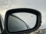 対向車からの視認性が良いウインカー付きドアミラーです。