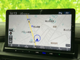 地図と現在位置を画面上で確認でき、周辺の道路や施設も把握しやすい表示です。目的地へ向かう際の道順確認に役立ち、慣れない場所へのお出かけもサポートします。