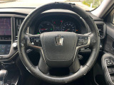 【純正革巻きステアリング】上質な革を使用することで、手にしっかり馴染みとても運転しやすいハンドルです♪