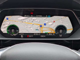 地図表示などの機能を統合したアウディ バーチャルコックピットを搭載しております。