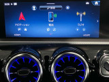 新しくなったセンターコンソールはスマートフォンを操作するような感覚でナビから車両の設定までが可能です。