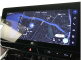 純正ナビを装備。タッチパネル式で使いやすく、お出かけもラクラクです。