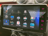 地デジやFM、Bluetooth Audioなど、複数の音源を画面から選べるオーディオです。普段お使いの機器や聴きたい音源に合わせて選択でき、日々のお出かけを快適にサポートします。
