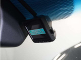 ◆ドライブレコーダー◆映像・音声などを記録する自動車用の装置です。 もしもの事故の際の記録はもちろん、旅行の際の思い出としてドライブの映像を楽しむことができます。