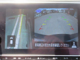 ナビ画面にアラウンドビュ-モニタ-の映像を映し出しています。  狭い場所での車庫入れをサポ-トしてくれる便利アイテムです。
