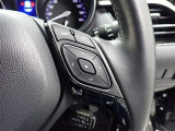 ステアリングスイッチ右側 メーター操作スイッチ、LDAスイッチ、車間距離切替スイッチ。 前方から目を離すことなく操作できます!