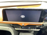 【12.3インチワイドナビ】高級感とインパクトのある大型ワイドナビを装備。各種オーディオ操作はもちろん、横長ワイド画面でのマップ2分割表示など、利便性も高いナビです♪