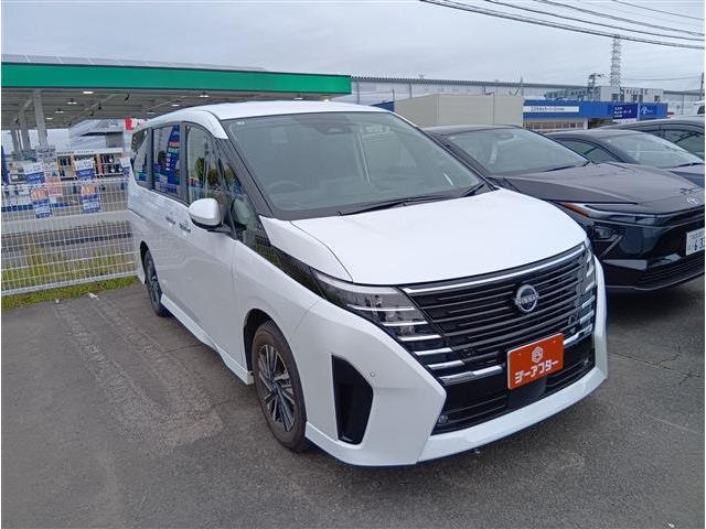 セレナ 2.0 ハイウェイスターV 禁煙車 カロッツェリアナビ