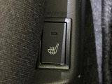 【シートヒーター】寒い日に重宝するシートヒーター!エアコンより早く温まってくれるので寒がりの人も安心ですね♪エアコンの温風は乾燥するから苦手、という方にもをおすすめです。