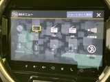 テレビやラジオ、Bluetoothなどの選択項目が一覧で表示され、使いたい音源を探しやすい画面です。メニューを見ながら選べるので、日常の切り替えにも便利です。