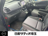 助手席も広く、スムーズに乗り降りいただけます!