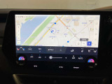 G-Link契約でご利用いただけるセンター通信型のナビ機能「コネクティッドナビ」を装備。従来のナビゲーションよりもリアルタイムな情報提供を可能にしました。