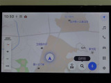 ディスプレイオーディオを装備。スマホとクルマをつなぐことで、これまでのナビに加えて、いろんなサービスが楽しめます。