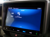CD、DVD、Bluetooth、AM、FM、AUX、スマートフォン接続ができます。