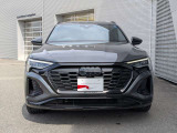 Q8 e-tron 55 クワトロ Sライン 4WD 