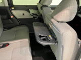 品質へのこだわり!フロアマットやシートなど車内をキレイに清掃し、ニオイや汚れなどを徹底的にクリーニングしてもらっております。室内はピカピカです☆