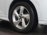 ●オシャレは足元からといいますが、車も同じく足元のエレガンスさで全体のイメージが変わります。