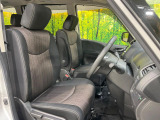 運転席シート廻りは使用感も少なく、良好な状態となっています。前オーナー様が丁寧に使っていたことがよくわかりますね。
