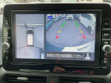 上から丸見えアラウンドビュー!車を真上から見下ろした様な映像を映し出します。これで苦手な車庫入れもラクラク。