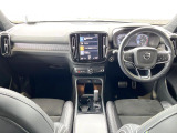 XC40 B4 AWD Rデザイン 4WD 