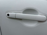 触れる機会が多いドアノブ周り。小キズの出やすい箇所だからこそ状態が分かると安心です。