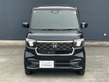 LEDヘッドライトは、本当に明るくて安全です。暗い夜道からお客様を守ってくれます。運転しやすいですし、自慢にもなるかも?黄色いハロゲンライトと見比べてください。