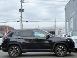 JEEPらしいシンプルなボディーラインがかっこいい!