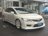 中古車は全てWeb在庫です。現車はストックヤードにて保管しており常時展示はしておりませんので、現車をご確認の場合は事前にお電話にてご連絡お願い致します。075-922-2313 定休日:毎週水曜日