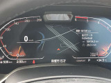 『運転』に対するBMWのこだわりはメーターパネルにも表れております。視野性の良いメーターパネルは疲労感の軽減と、運転の楽しさをもたらしてくれます。