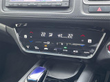 【 オートエアコン 】車内温度を感知して自動で温度調整をしてくれるのでいつでも快適な車内空間を創り上げます!//