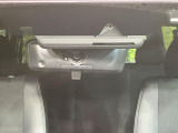【トヨタセーフティセンス】走行中に前方の車両等を認識し、衝突しそうな時は警報とブレーキで衝突回避と被害軽減をアシスト。より安全にドライブをお楽しみいただけます。