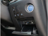 弊社でお車をご購入頂いたお客様は、一部車種を除いて【オイル交換永久無料】となっております。※詳細はスタッフまでお問合せ下さい。