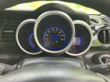 速度や車両情報を運転席から確認しやすい、見やすさに配慮されたメーターまわりです。必要な情報を把握しやすく、日常の運転を落ち着いてサポートします。
