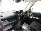 ダイハツのお店では、ダイハツ車を知り尽くしたプロフェッショナルが、専用の診断機器を使って各システムを点検しております。
