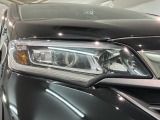 LEDヘッドライトは、点灯の瞬間から最大光量を発揮し、突然暗くなるトンネルなどでの安定感を高めます。