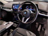 ☆センターパネルを運転席側に僅かに傾けたBMW独特のインパネ☆【駆け抜ける歓び】はここからもスタートしております☆