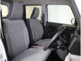 広さと安心を両立した、快適運転空間です。