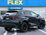 L字型のLEDコンビネーションランプやエッジの効いたシャープな造形が特徴です!