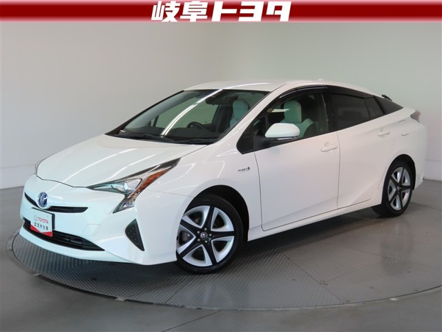プリウス 1.8 S ツーリングセレクション E-Four 4WD